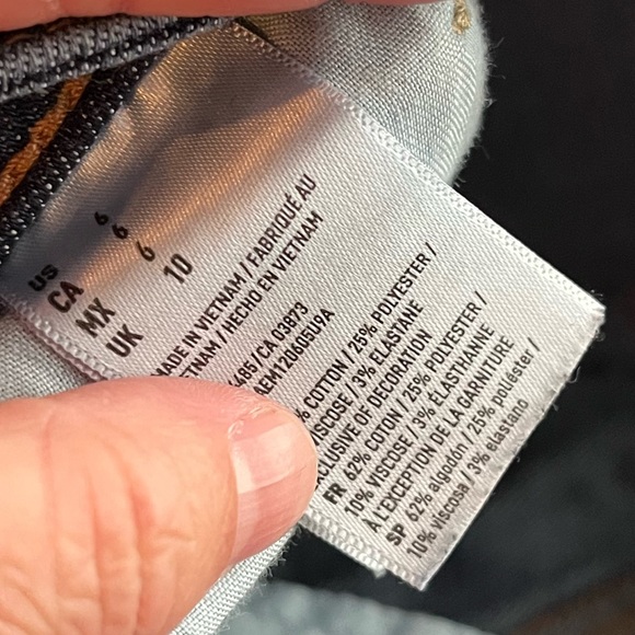 Old navy dark jean midi shorts size 6 - Picture 4 of 5